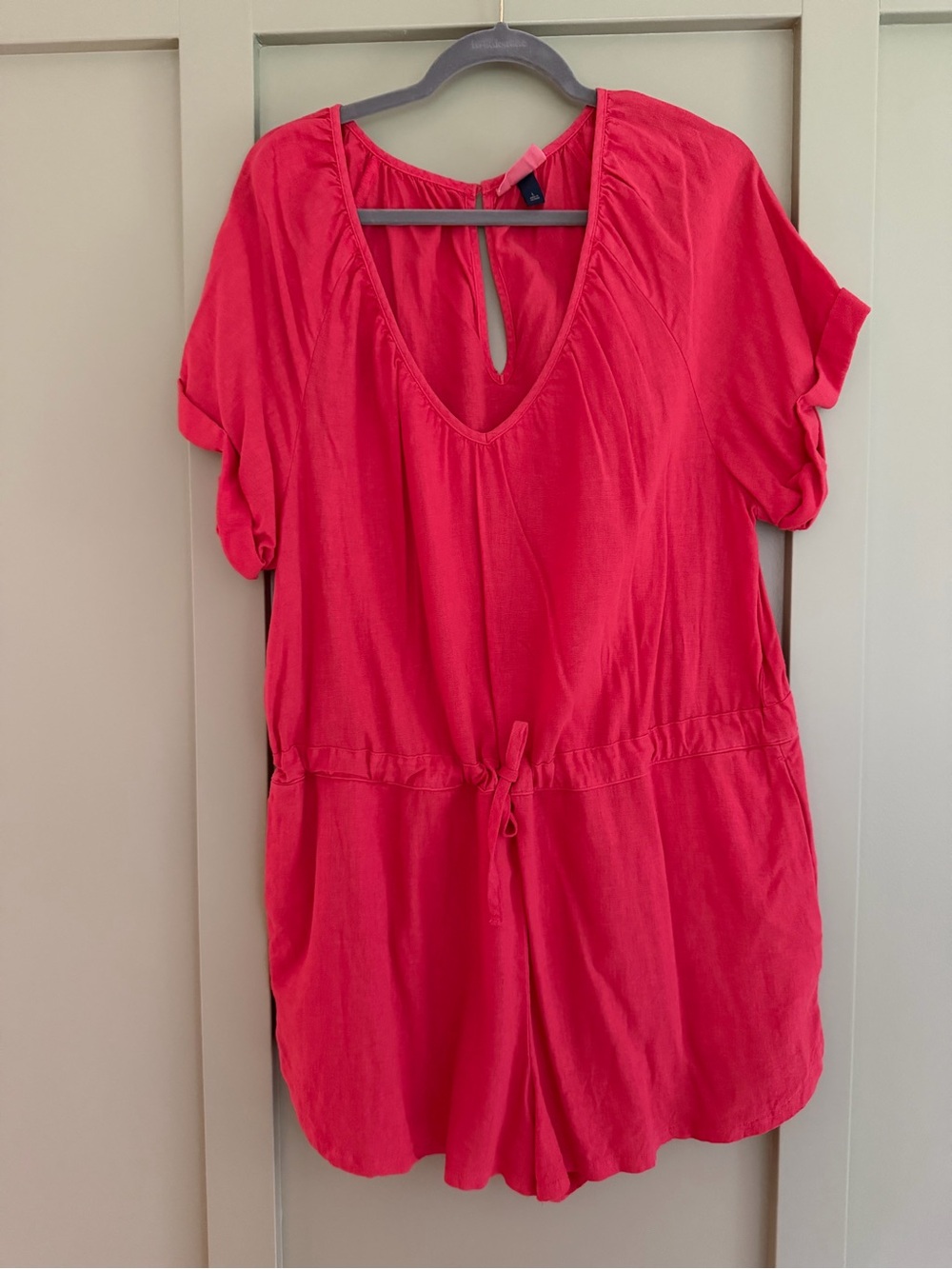 Universal Thread Hot Pink Short-Sleeve Drawstring Romper